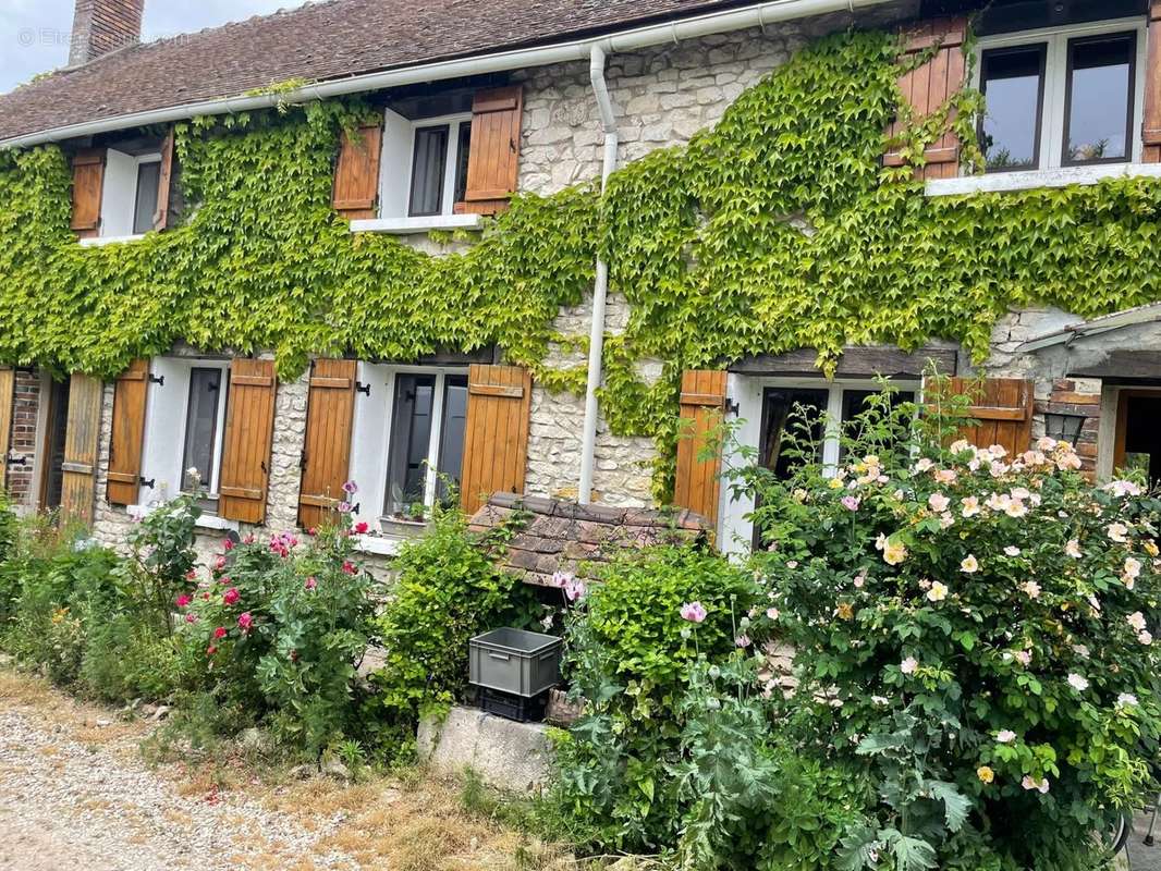 Maison à TREILLES-EN-GATINAIS