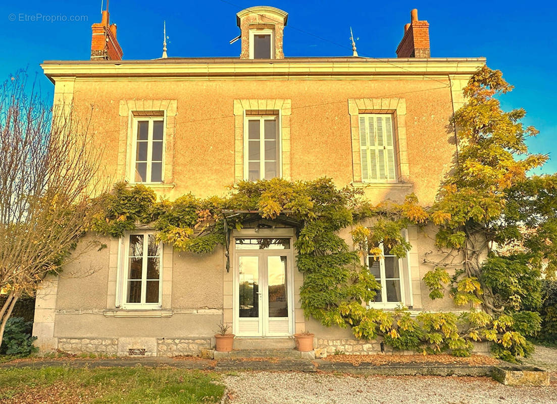 Maison à BONNEUIL-MATOURS