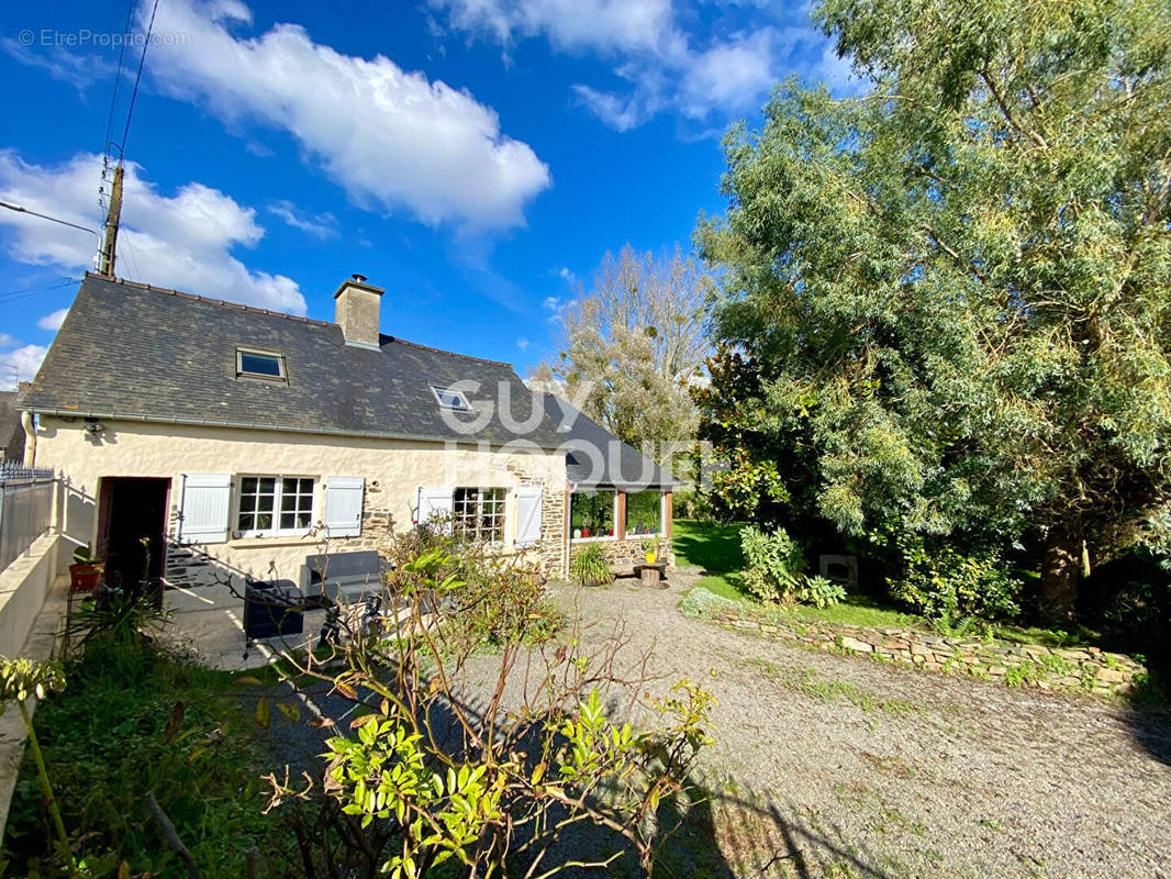 Maison à DOL-DE-BRETAGNE