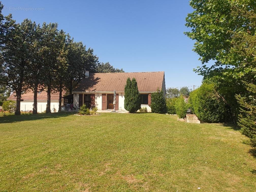 Maison à MALESHERBES