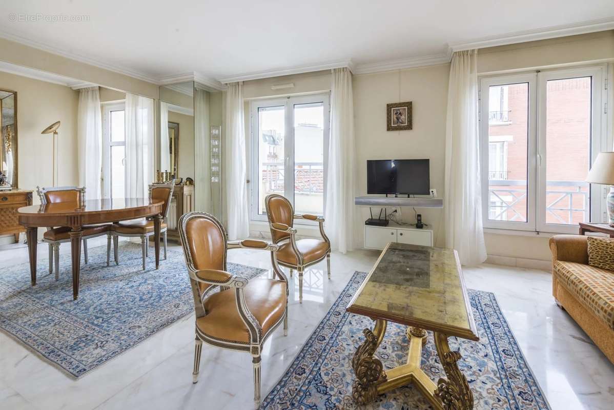 Appartement à BOULOGNE-BILLANCOURT