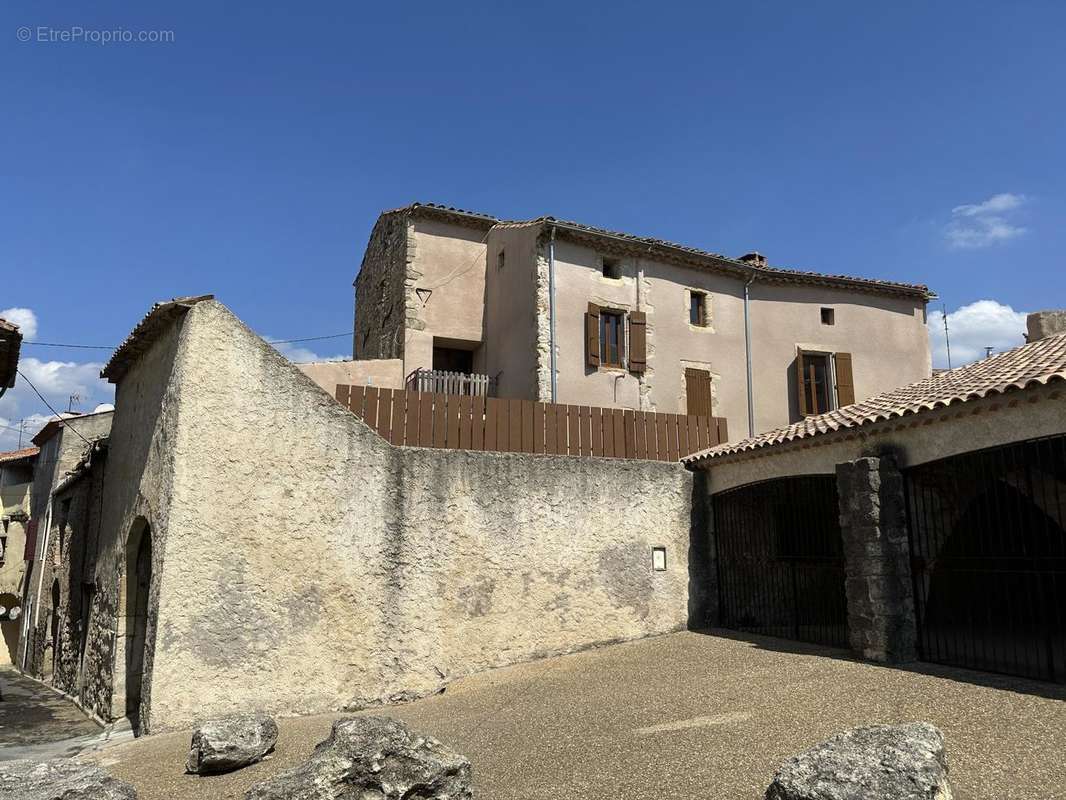 Maison à SAINT-GENIES-DE-FONTEDIT