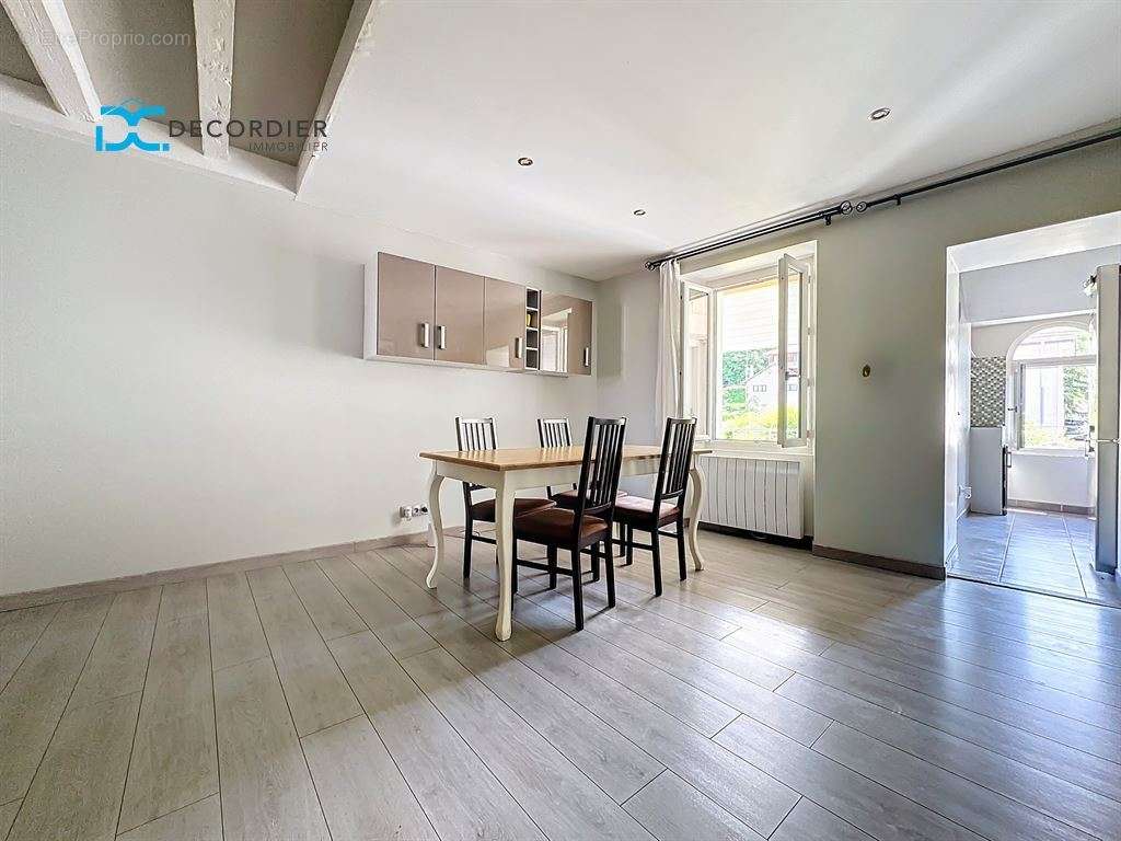 Appartement à EVIAN-LES-BAINS