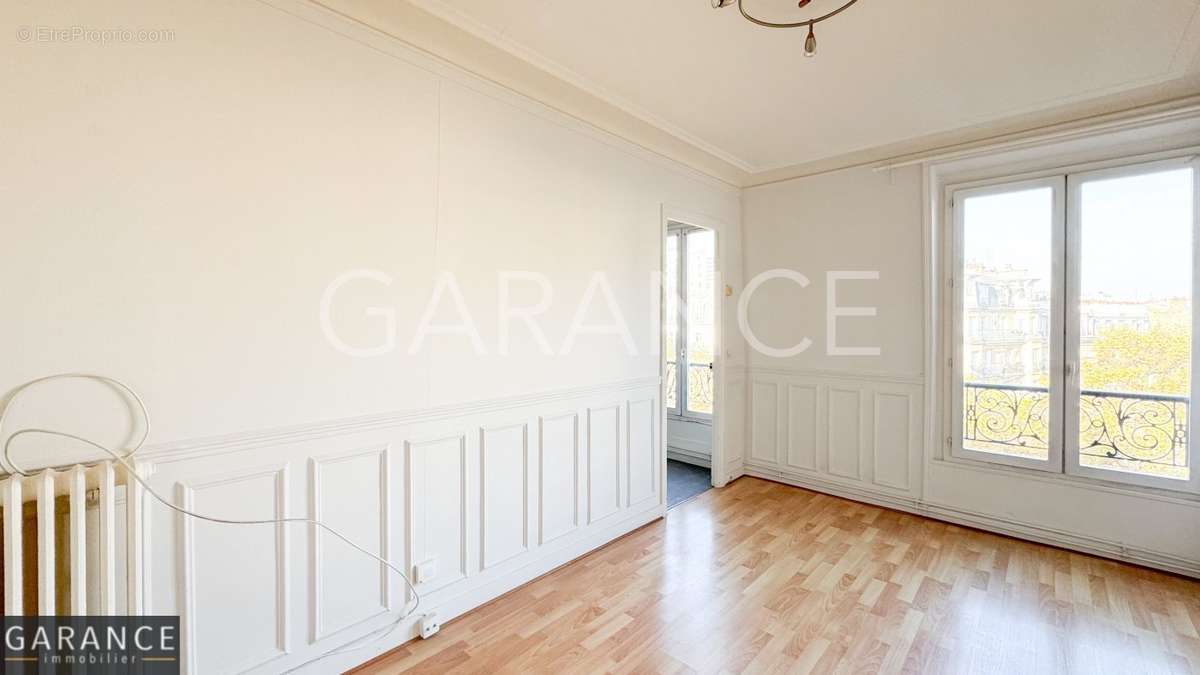 Appartement à PARIS-12E