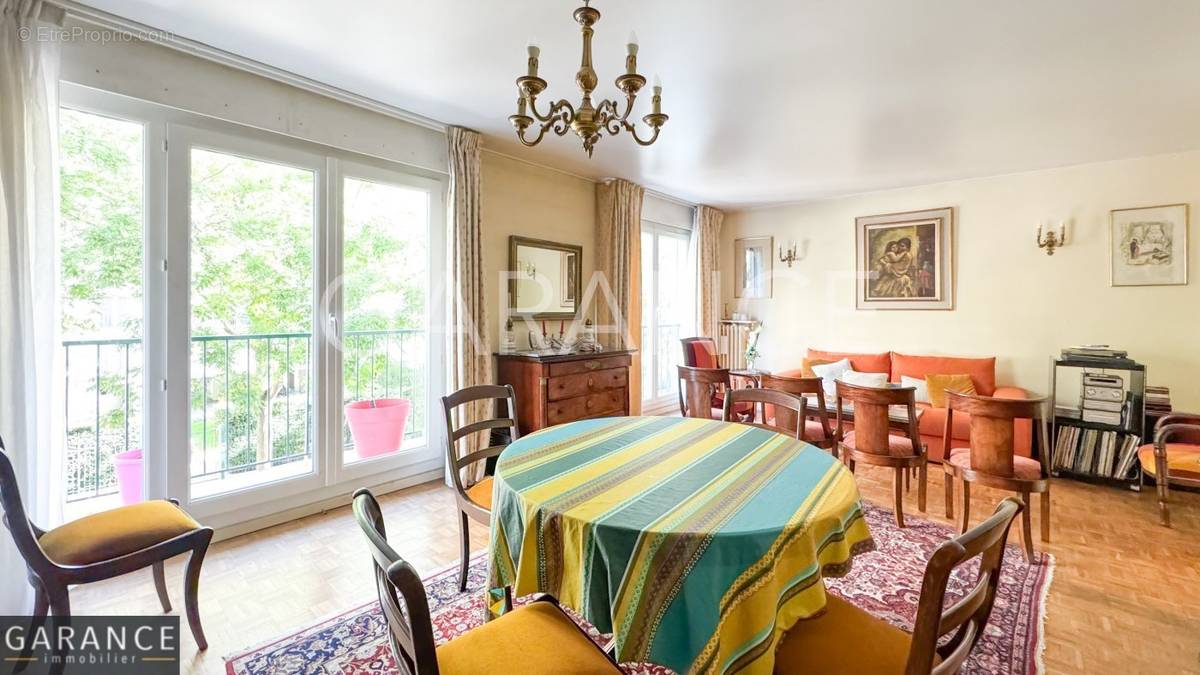 Appartement à PARIS-12E