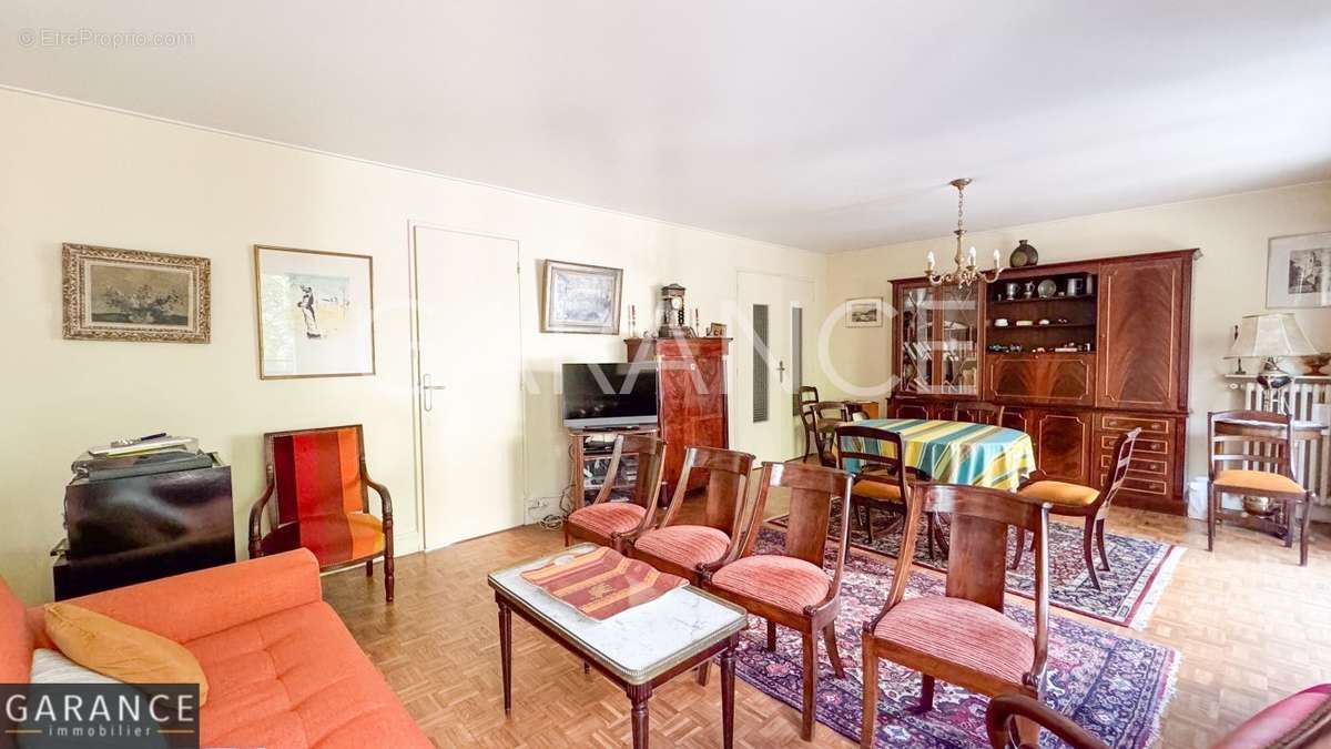 Appartement à PARIS-12E