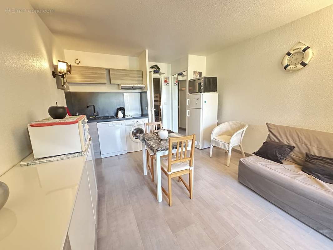 Appartement à SAINT-CYR-SUR-MER