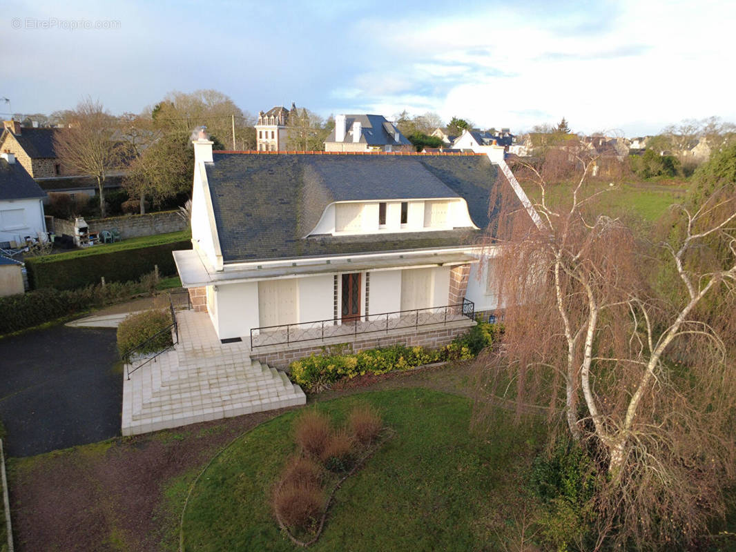 Maison à ETABLES-SUR-MER