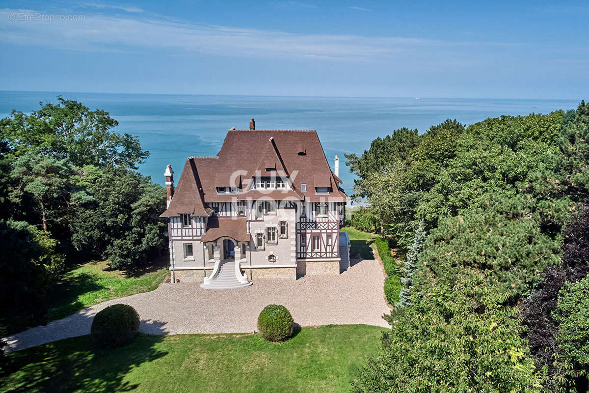 Maison à TROUVILLE-SUR-MER