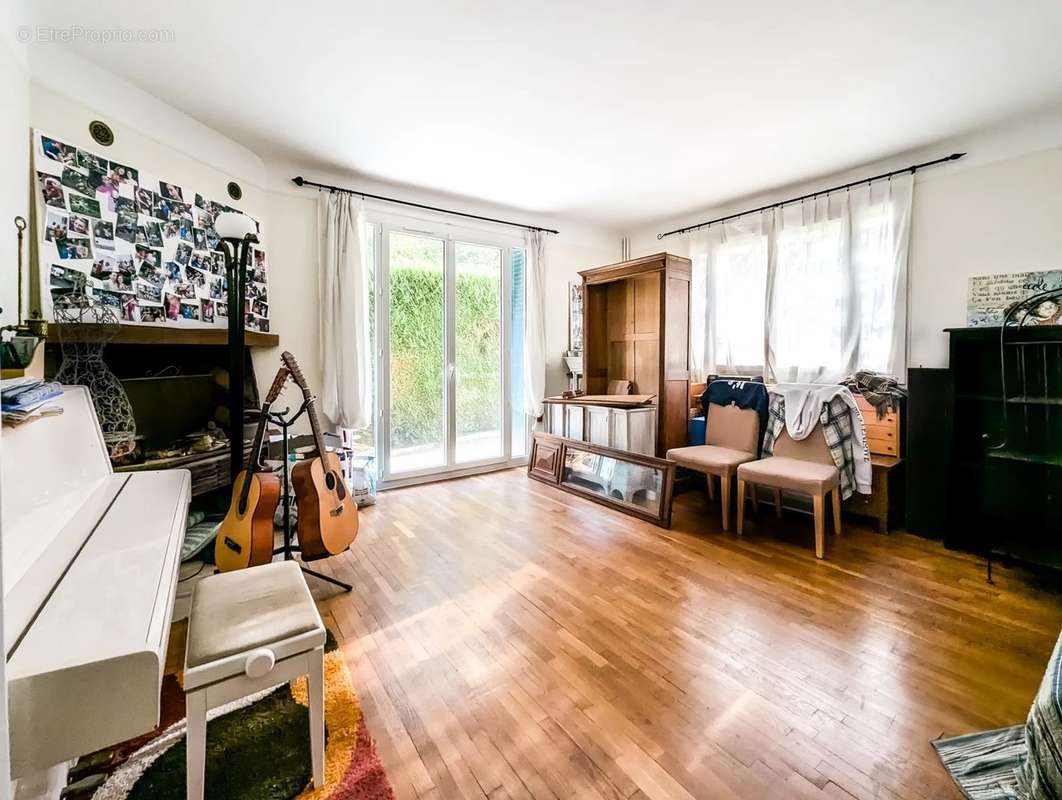 Appartement à VELIZY-VILLACOUBLAY