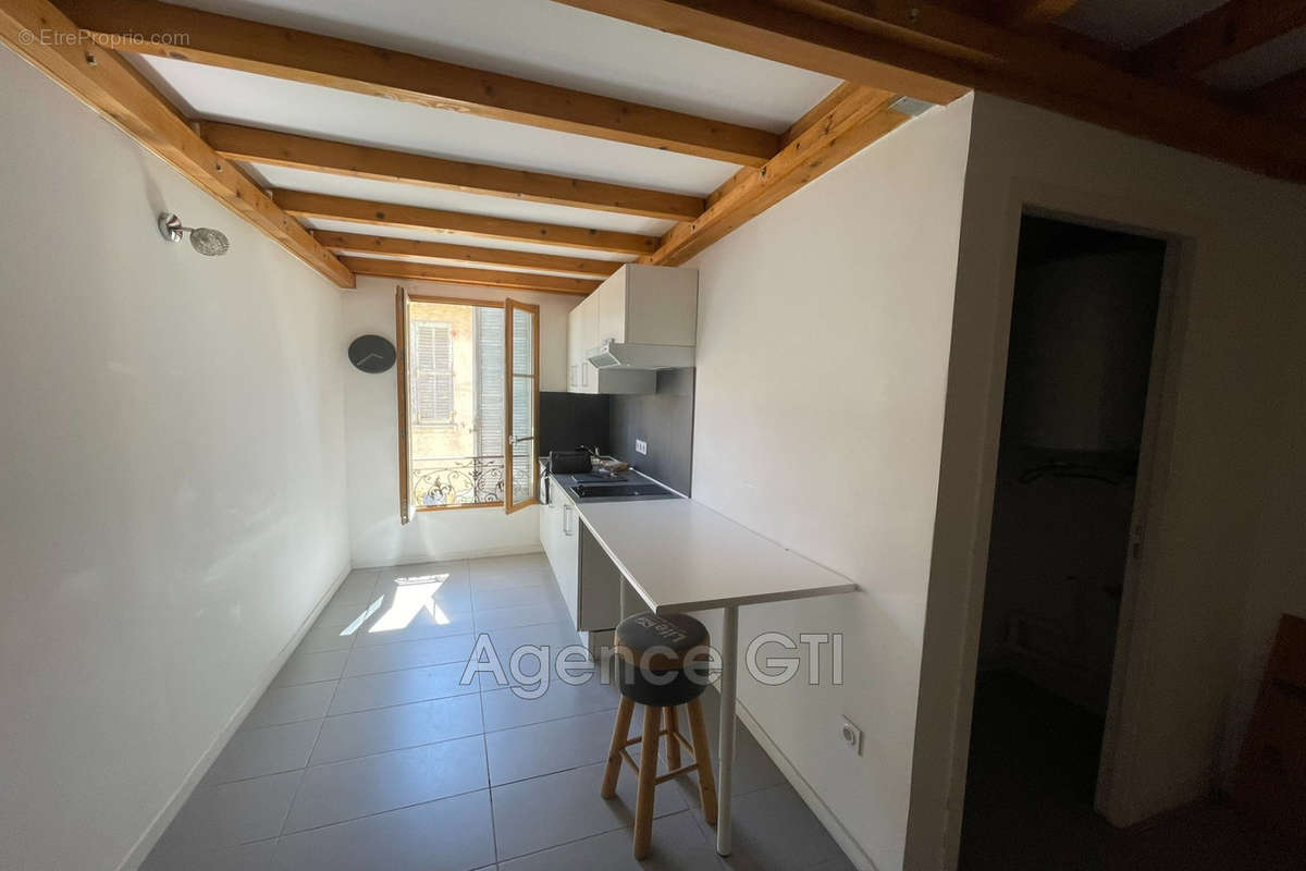 Appartement à HYERES