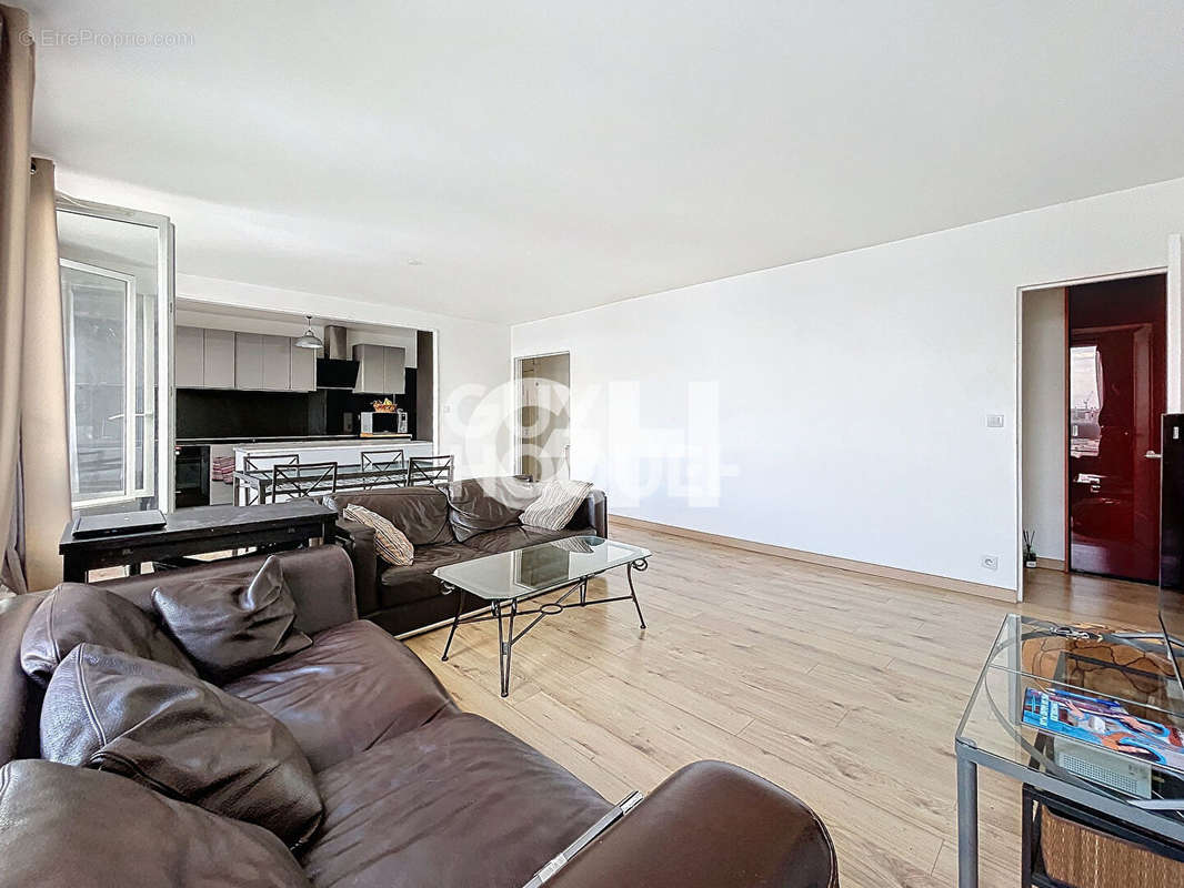 Appartement à PARIS-11E