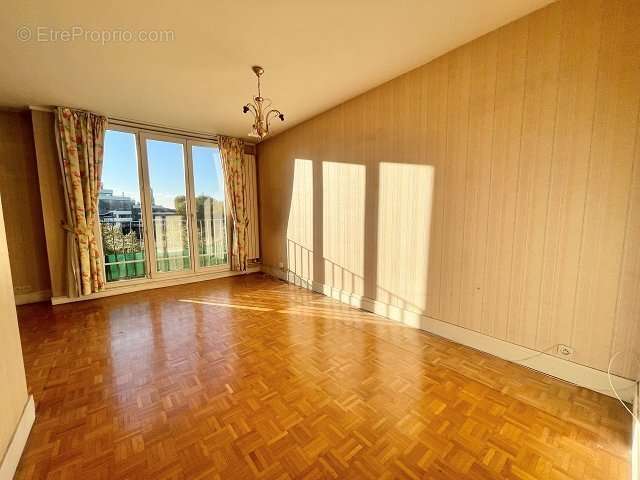 Appartement à MAISONS-ALFORT