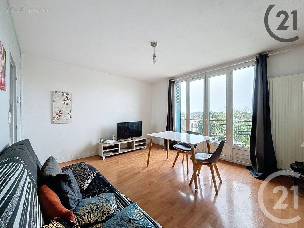 Appartement à SAINTE-SAVINE