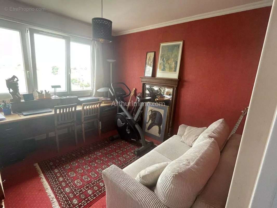 Appartement à SAINT-MAUR-DES-FOSSES