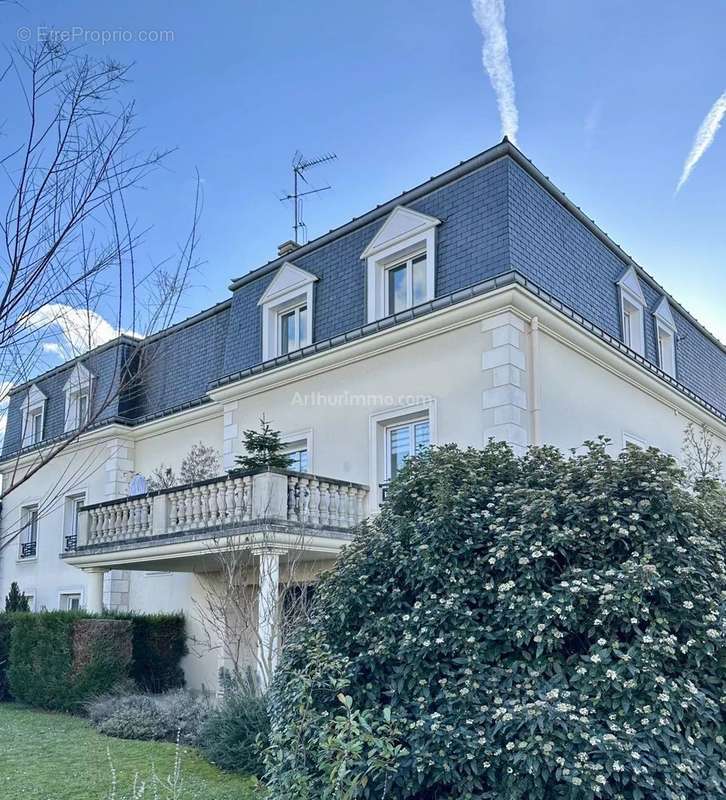 Appartement à SAINT-MAUR-DES-FOSSES