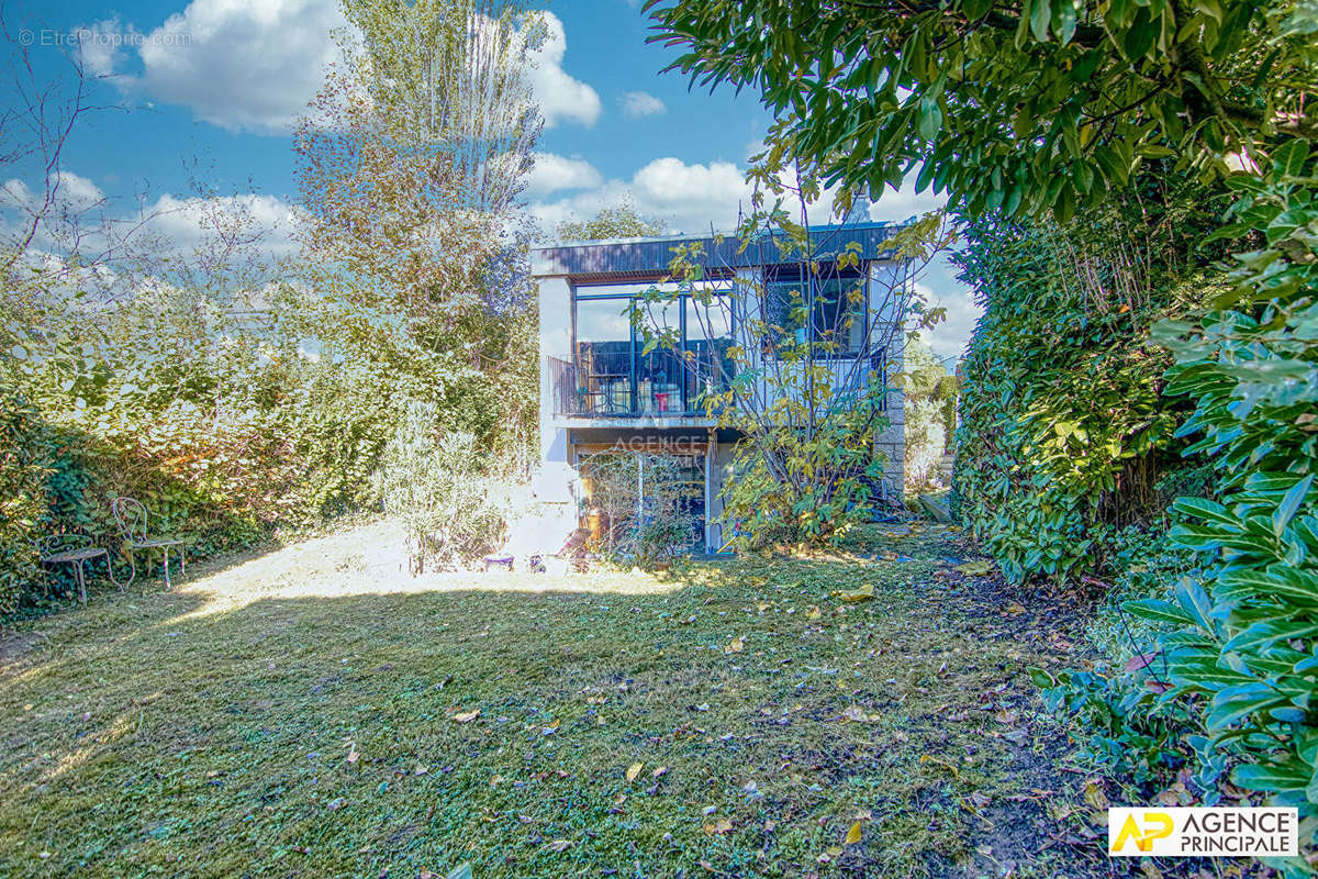 Maison à SAINT-GERMAIN-EN-LAYE