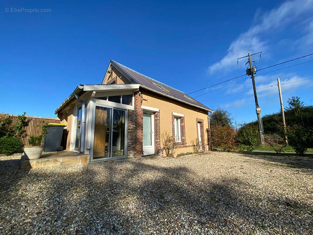 Maison à DAMVILLE