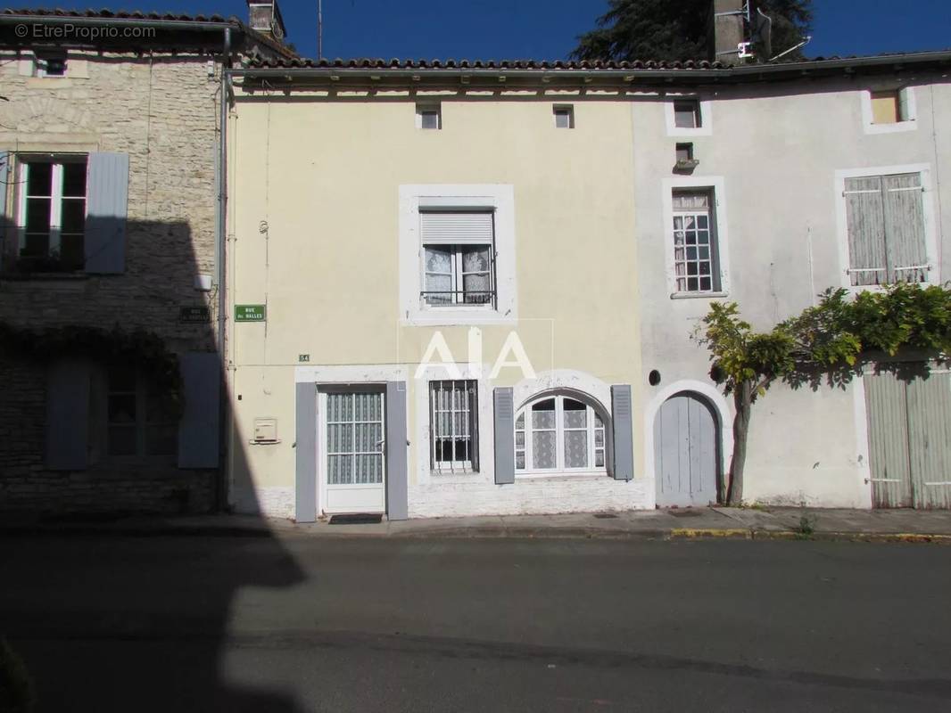 Maison à VERTEUIL-SUR-CHARENTE