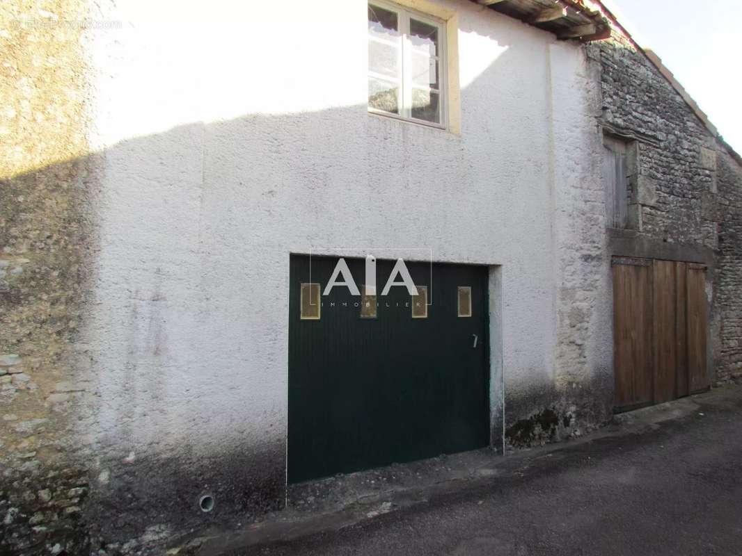 Maison à VERTEUIL-SUR-CHARENTE