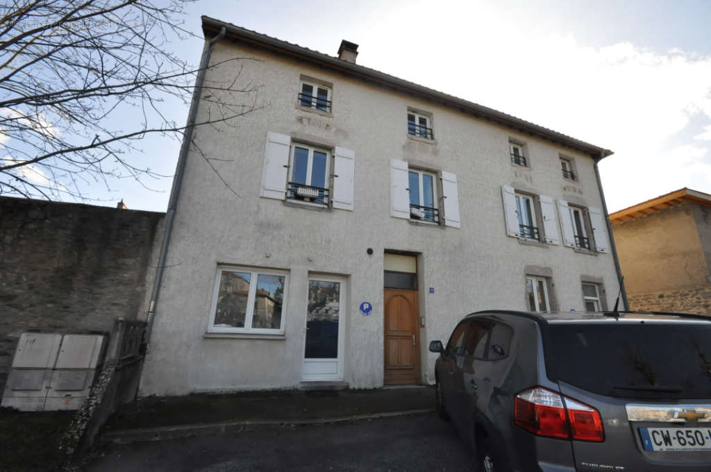 Appartement à SOUCIEU-EN-JARREST