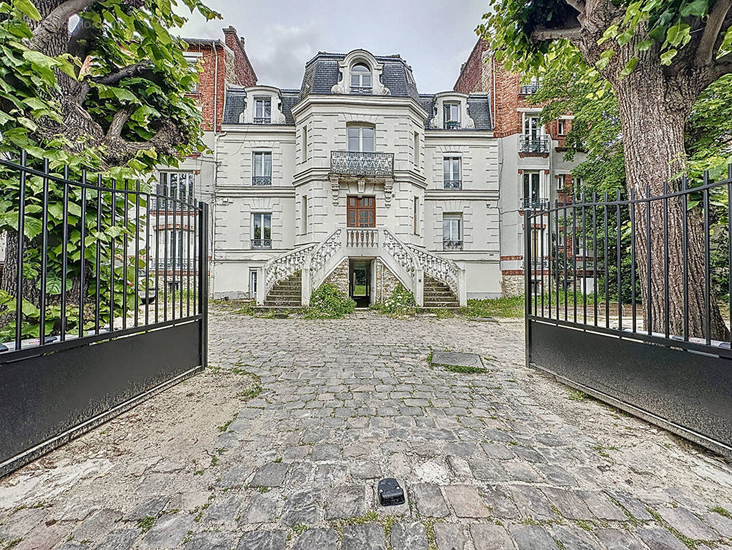 Appartement à ENGHIEN-LES-BAINS