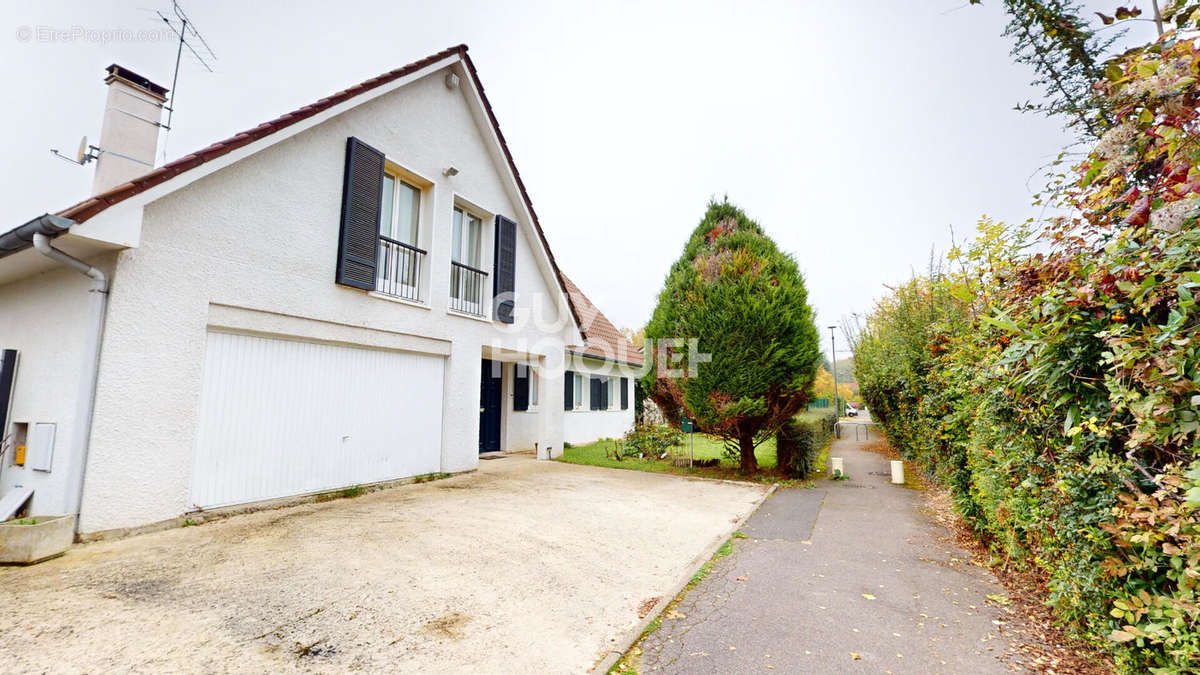 Maison à LA QUEUE-EN-BRIE