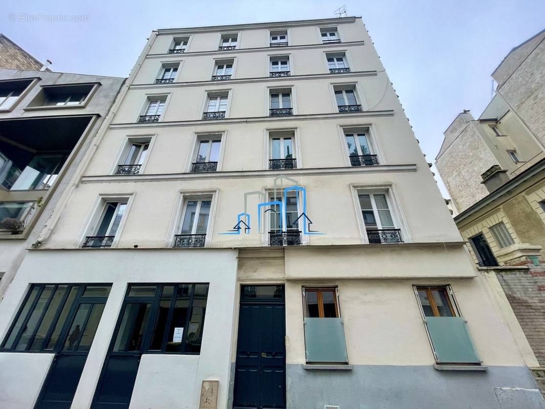 Appartement à PARIS-11E