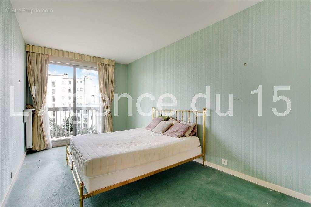 Appartement à PARIS-15E