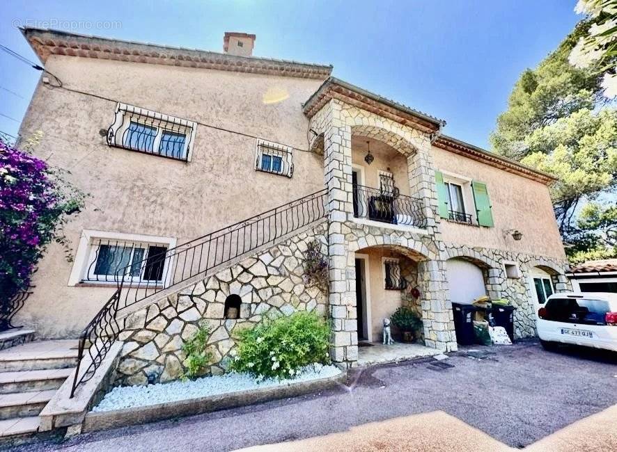 Maison à MOUGINS