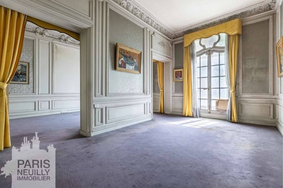 Appartement à PARIS-17E