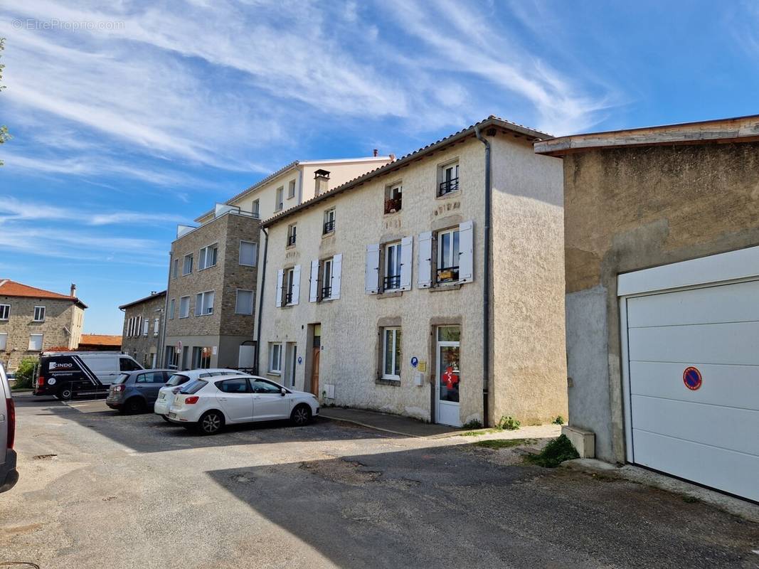 Appartement à SOUCIEU-EN-JARREST