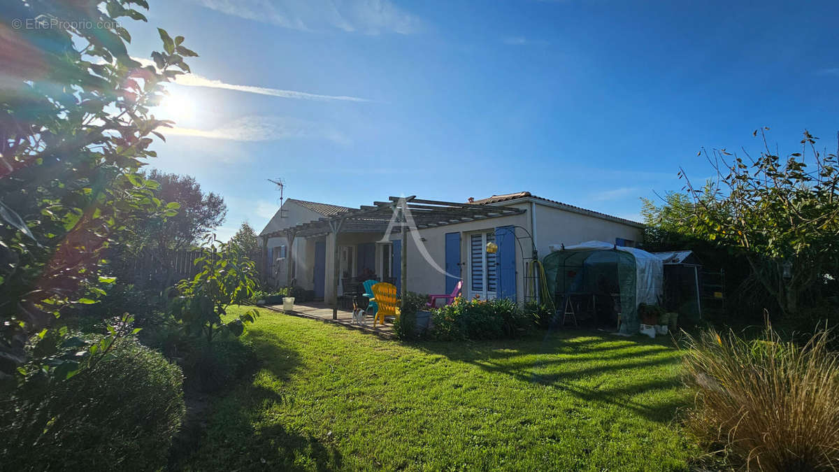 Maison à SAINT-NAZAIRE-SUR-CHARENTE