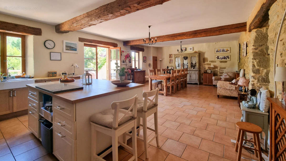 cuisine/salle a manger - Maison à MIREPOIX