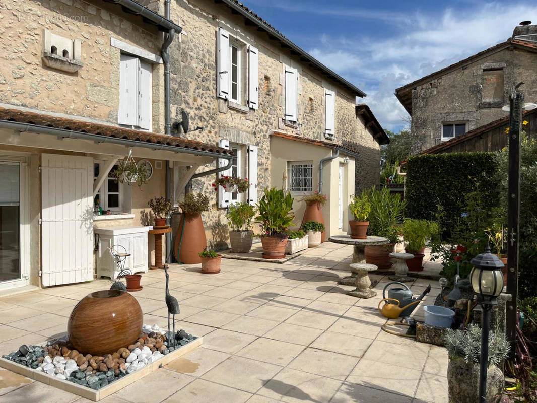 Charente house for sale - TCPF - 09 - Maison à AUBETERRE-SUR-DRONNE