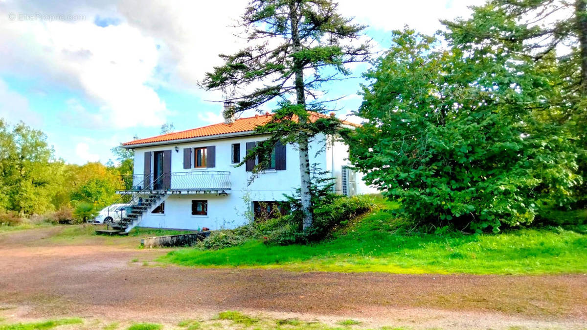 OVERVIEW - Maison à LONNES