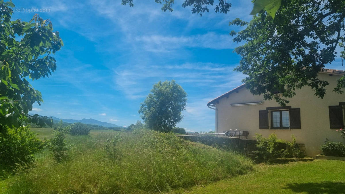 Poolside - Maison à LERAN