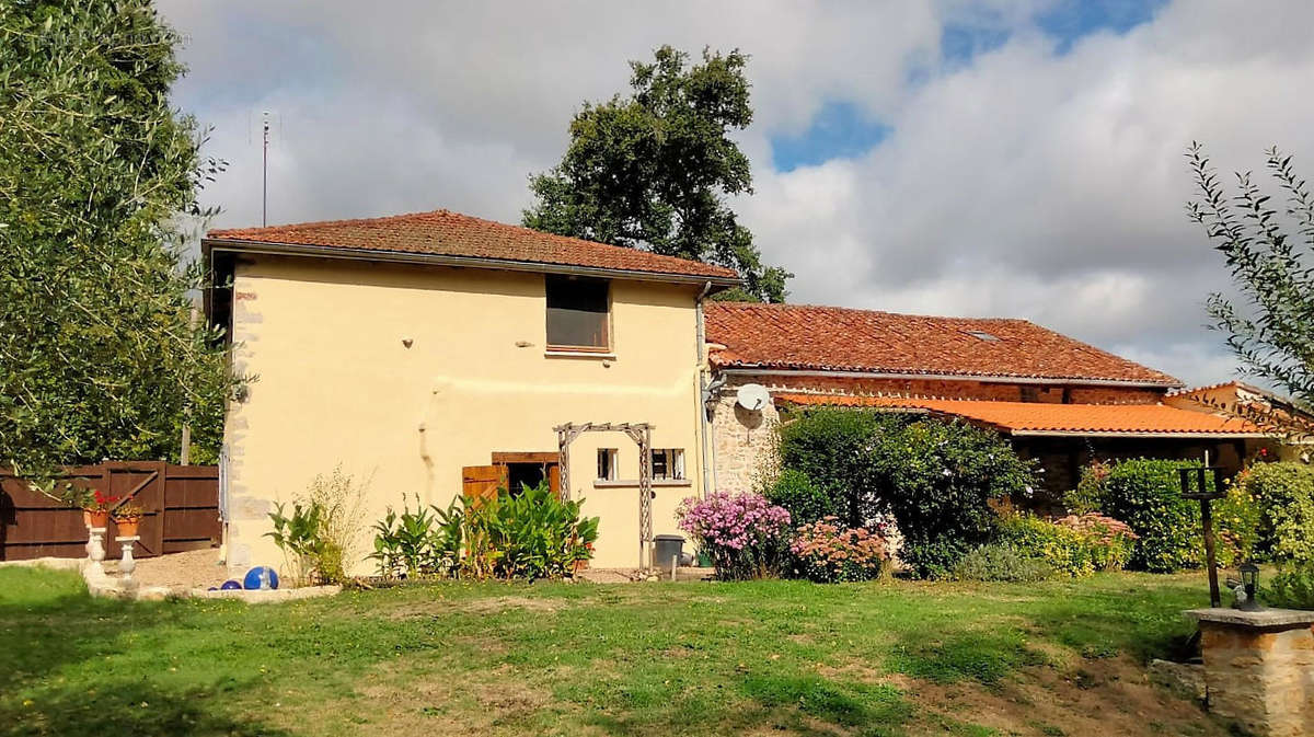 OVERVIEW - Maison à ROUMAZIERES-LOUBERT