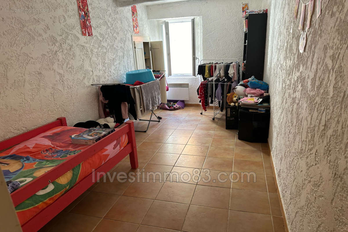 Appartement à BARJOLS