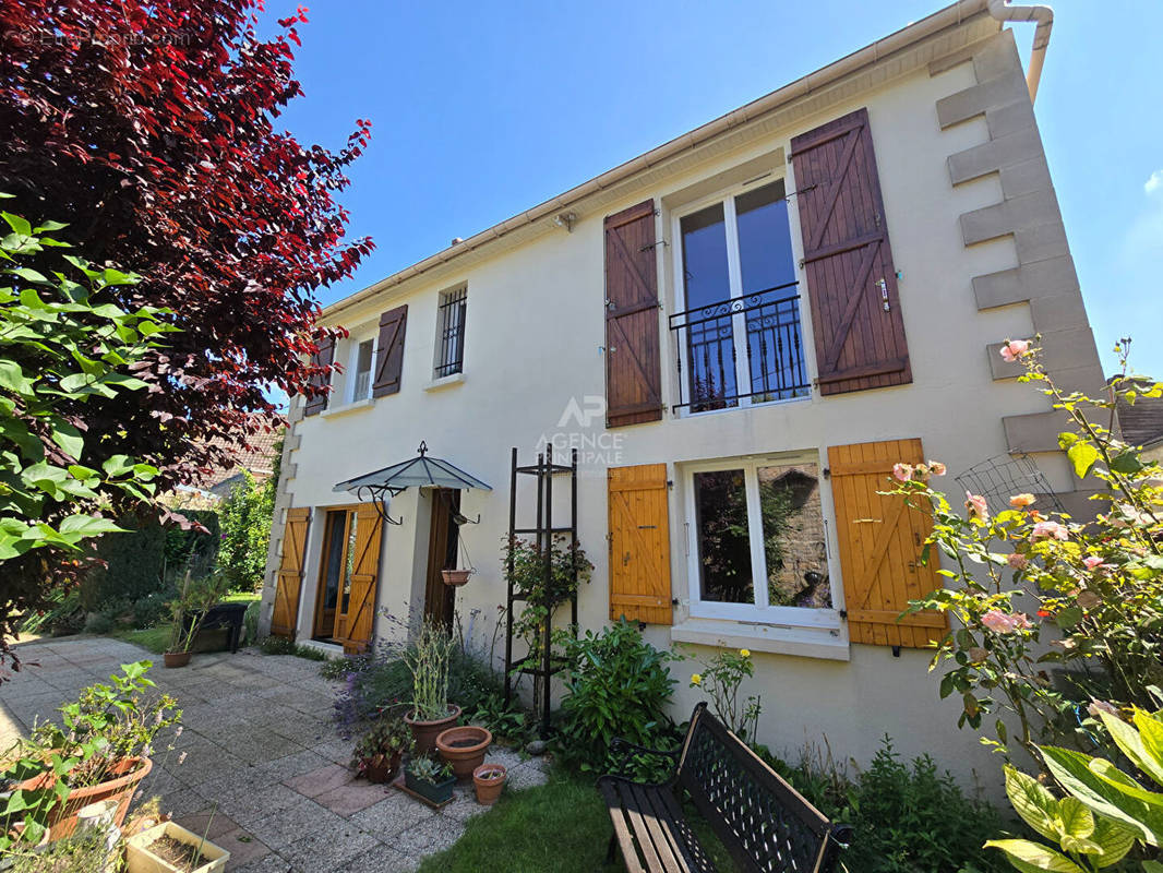 Maison à SAINT-OUEN-L&#039;AUMONE