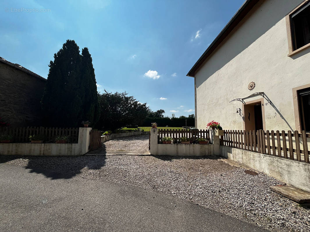 Maison à DOMEVRE-SUR-DURBION