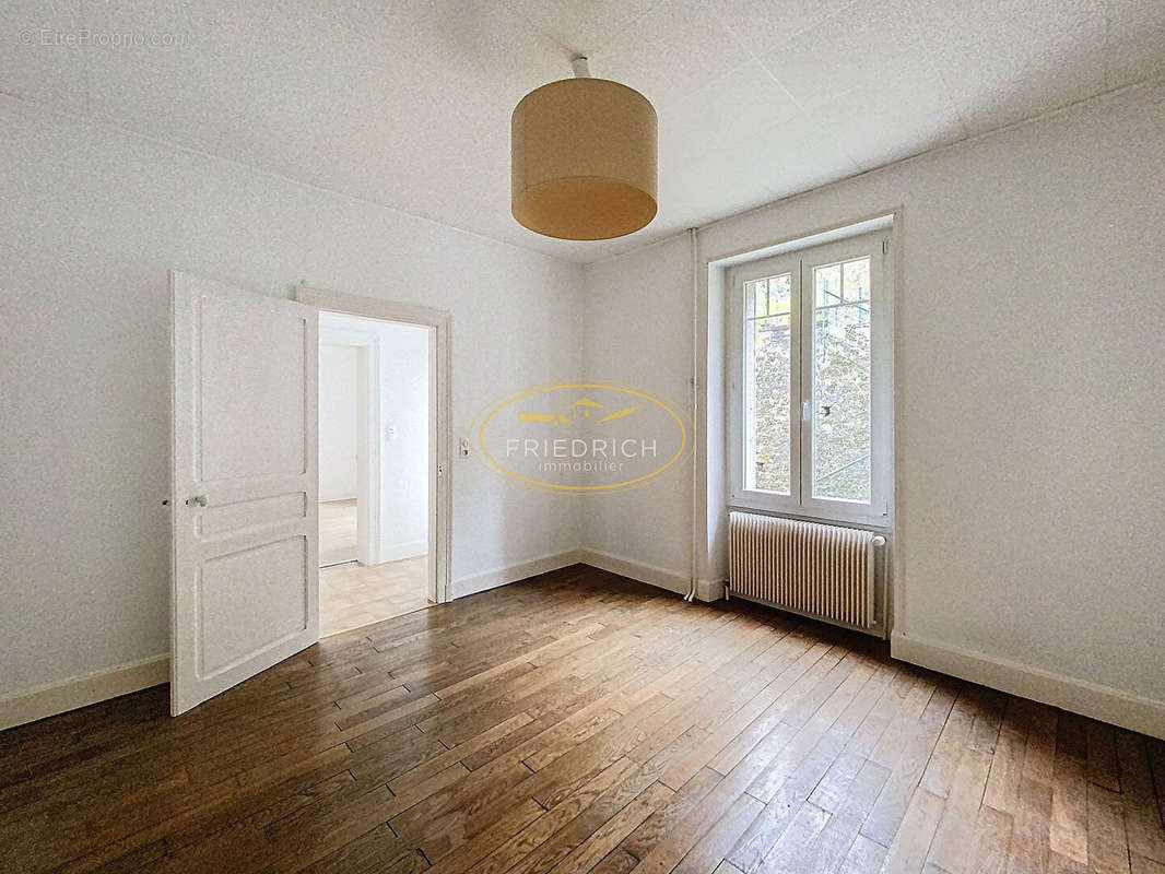 Appartement à LEROUVILLE