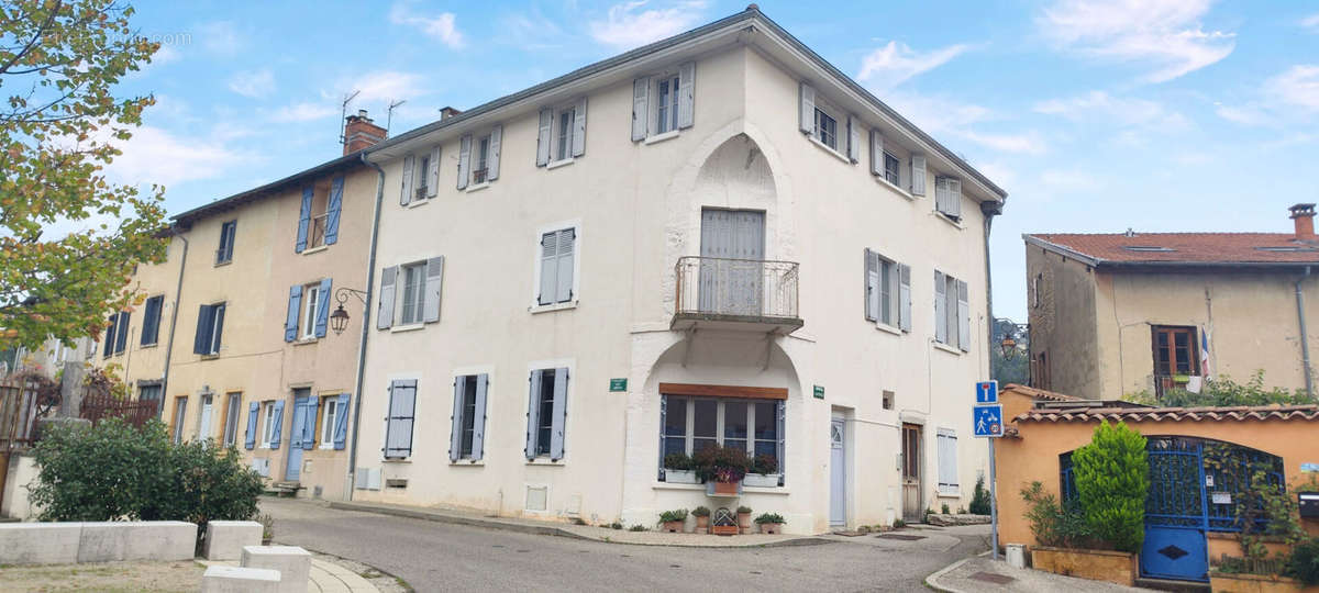 Appartement à SAINT-CYR-AU-MONT-D&#039;OR