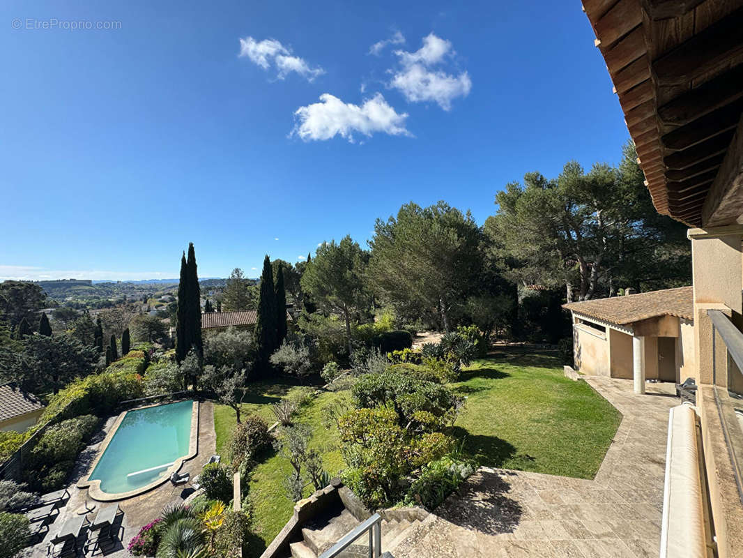 Maison à VILLENEUVE-LES-AVIGNON