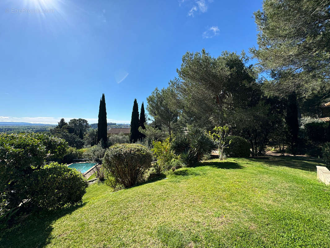 Maison à VILLENEUVE-LES-AVIGNON