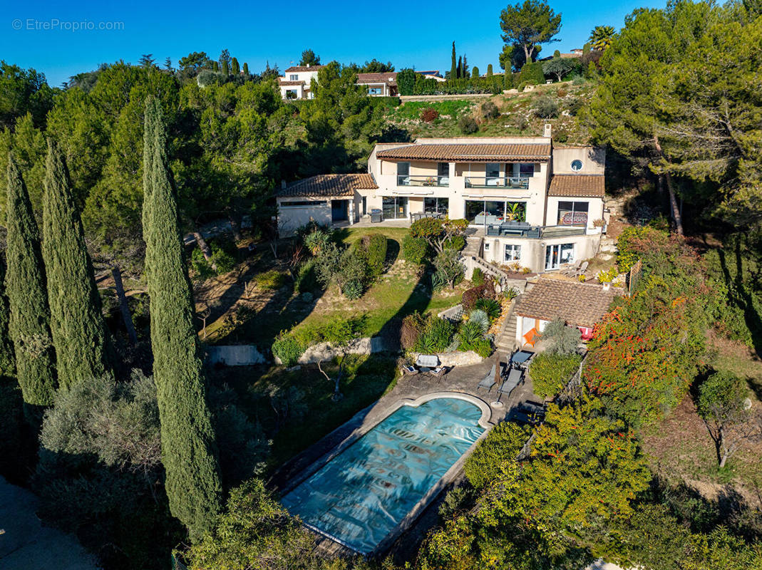 Maison à VILLENEUVE-LES-AVIGNON