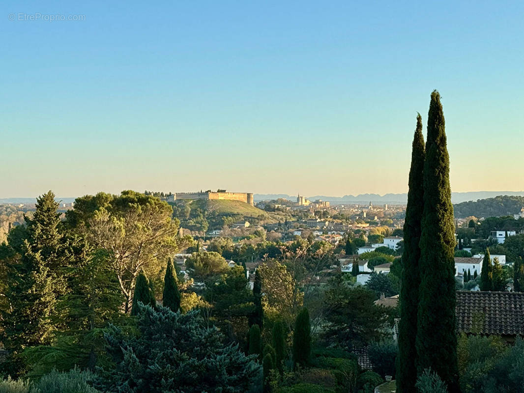 Maison à VILLENEUVE-LES-AVIGNON