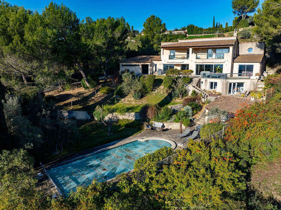 Maison à VILLENEUVE-LES-AVIGNON