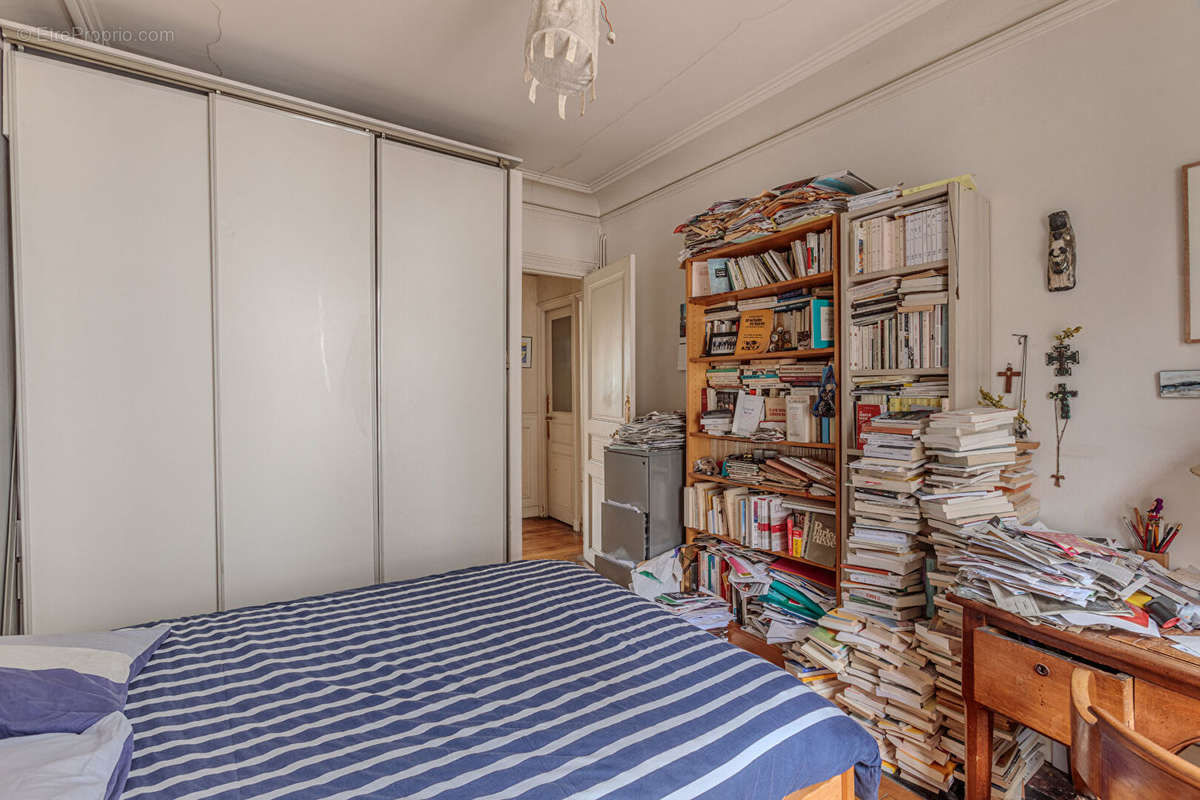 Appartement à PARIS-20E