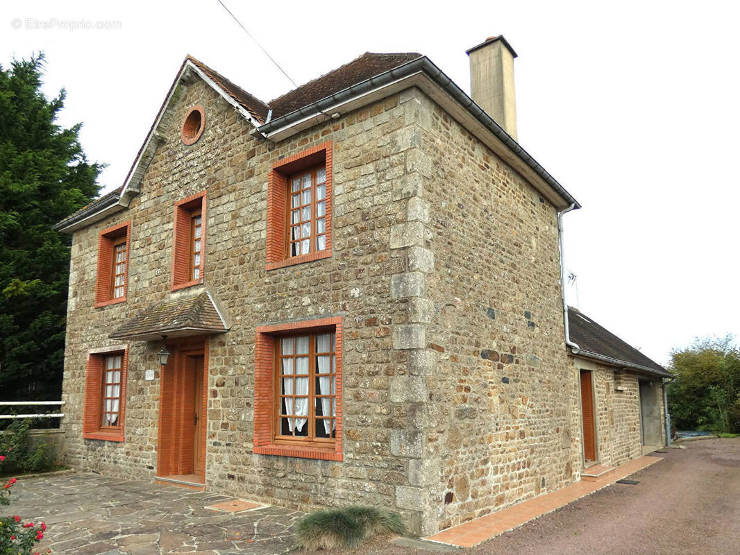 Maison à LE TEILLEUL